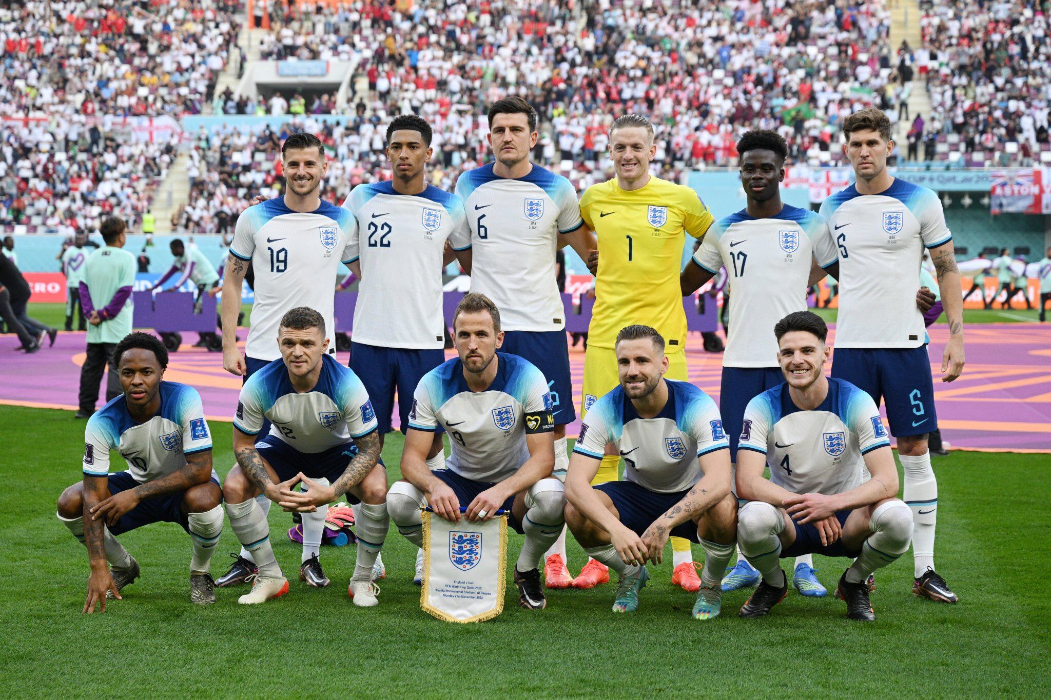 Una joven Inglaterra apabulló a la selección iraní