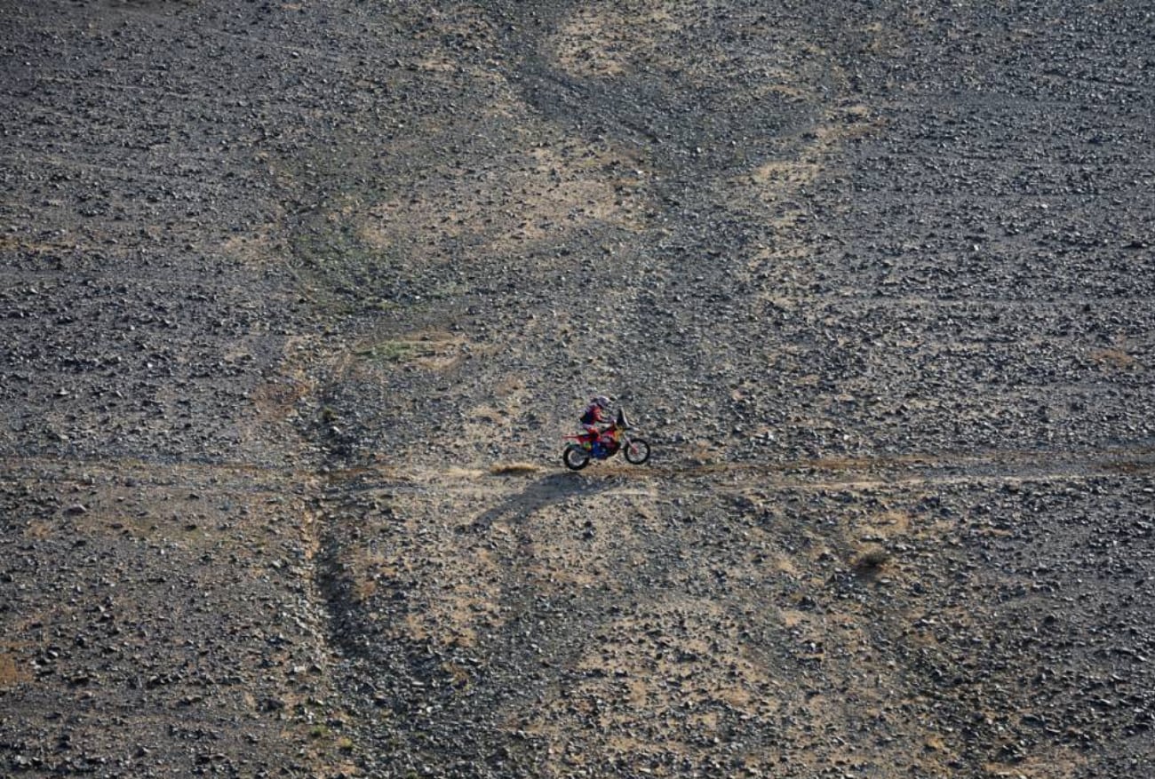 Luciano Benavídez está en el top 5 en Motos. /Foto: Rally Dakar