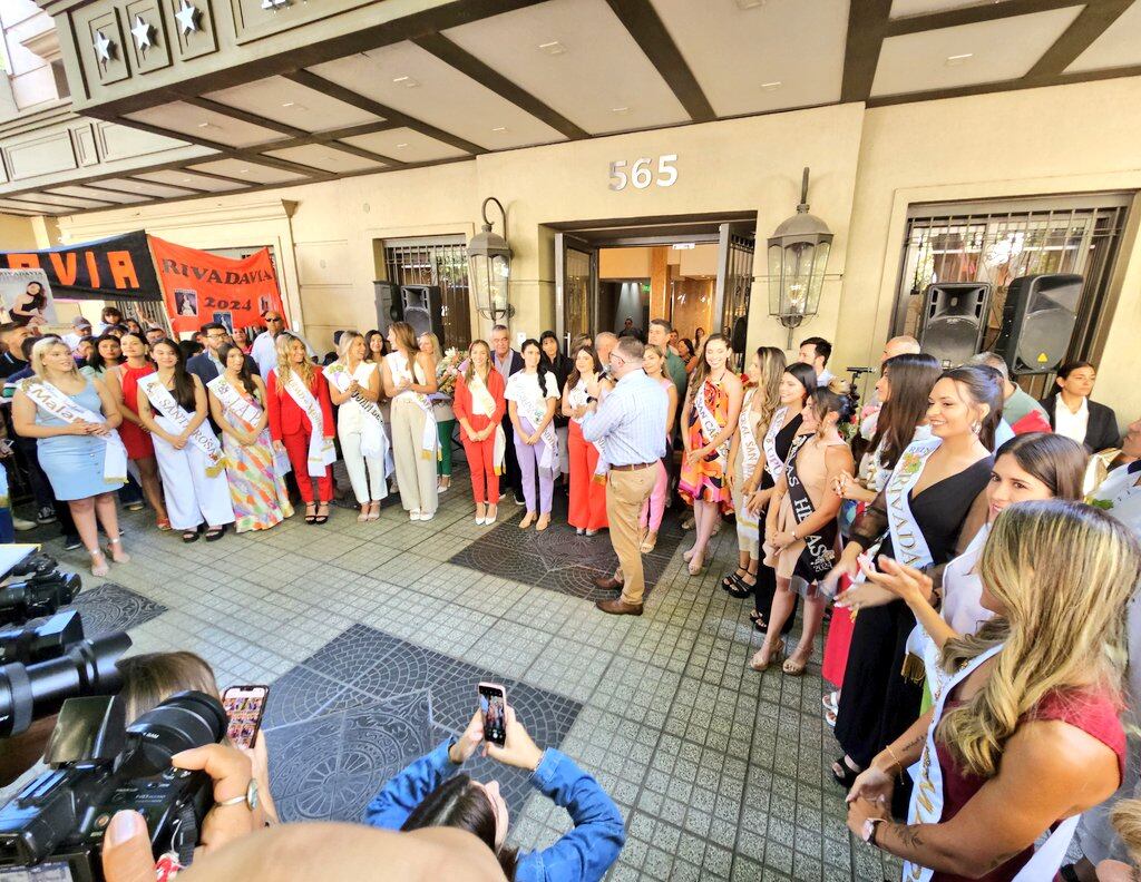 La candidatas a Reina Nacional comenzaron su convivencia en un hotel céntrico / Prensa Gobierno de Mendoza.