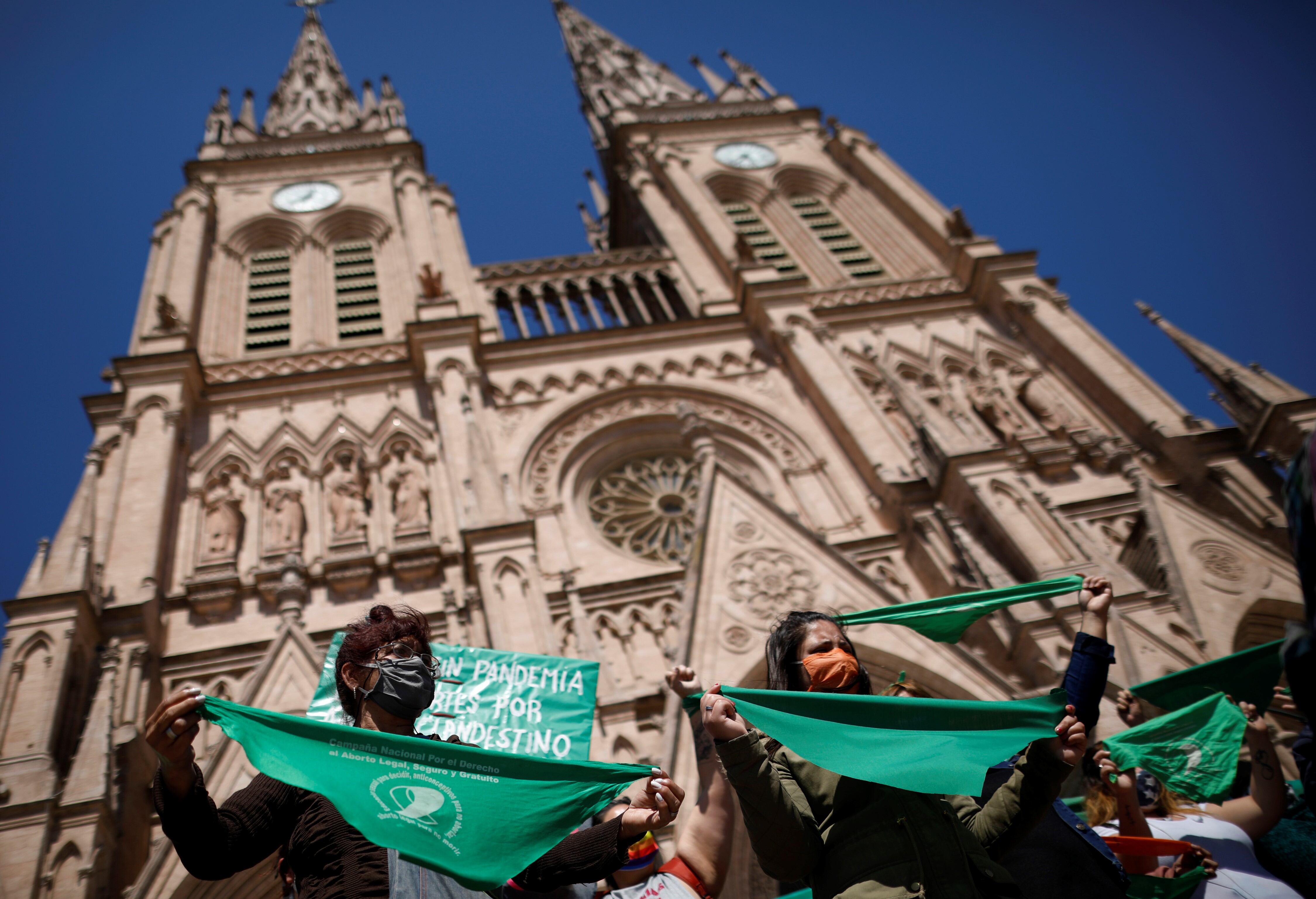 Pañuelos verdes en el centro de La Plata.