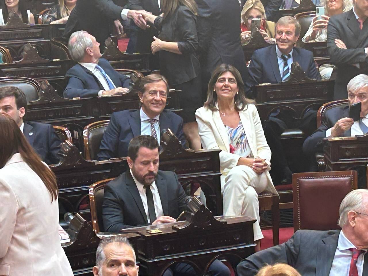 Rodolfo Suárez y Mariana Juri, los dos senadores nacionales por Mendoza.