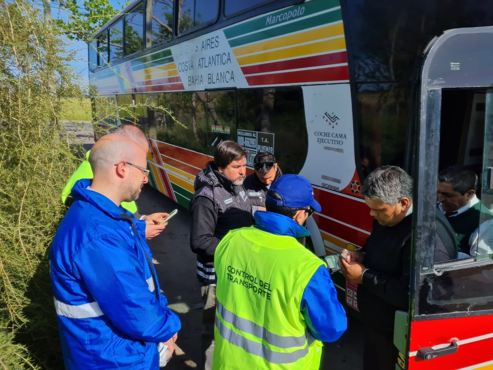 Se retiene a 5 de cada 1.000 colectivos y camiones controlados en rutas mendocinas por irregularidades. Foto: CNRT