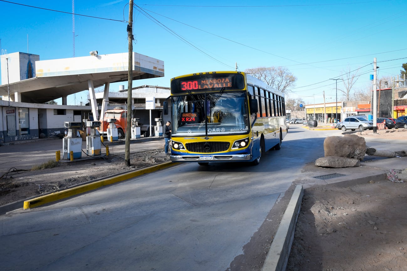 Tránsito parcial y doble mano temporalmente en el tramo renovado de Mathus Hoyos.