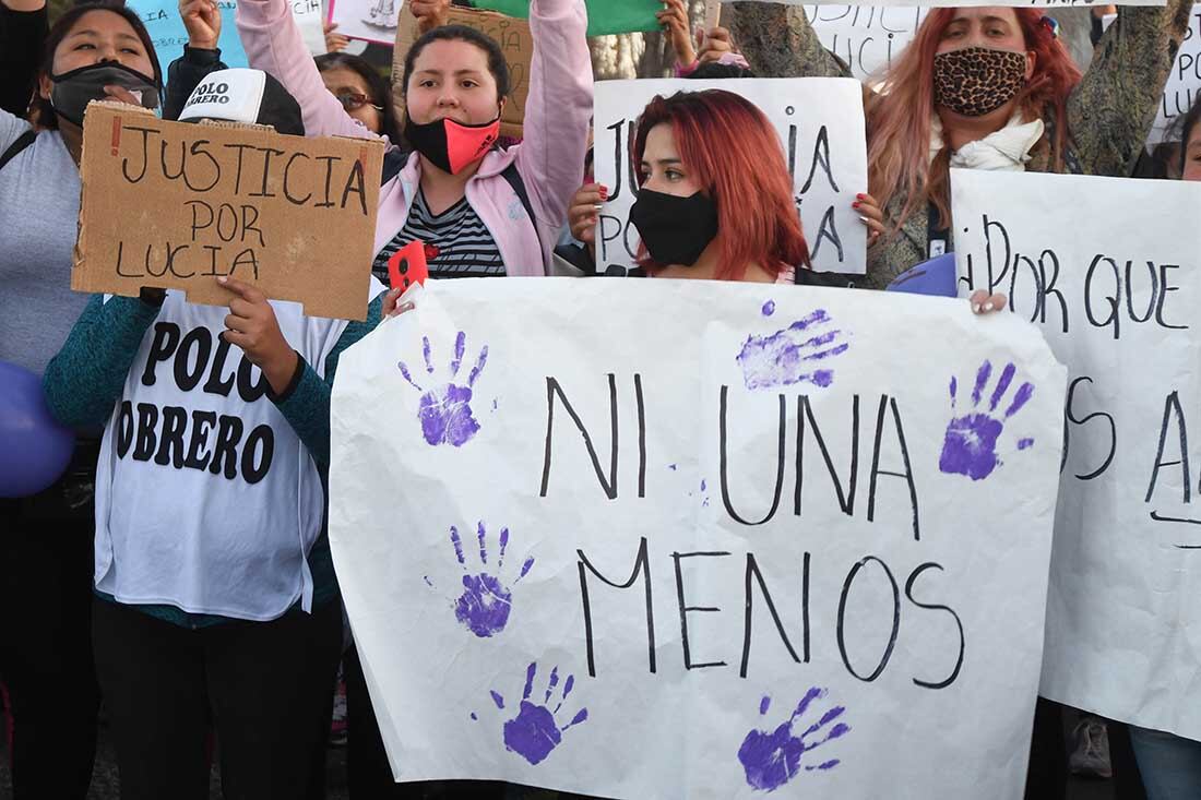 Marcha en reclamo de justicia por el femicidio de Lucía Fernández - José Gutiérrez / Los Andes