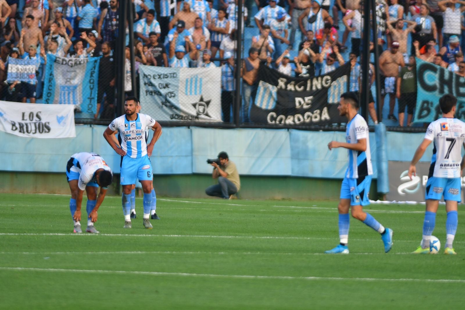 El antes, el durante y el después de la final entre Racing y Deportivo Madryn por el Federal A. (Federico López Claro)