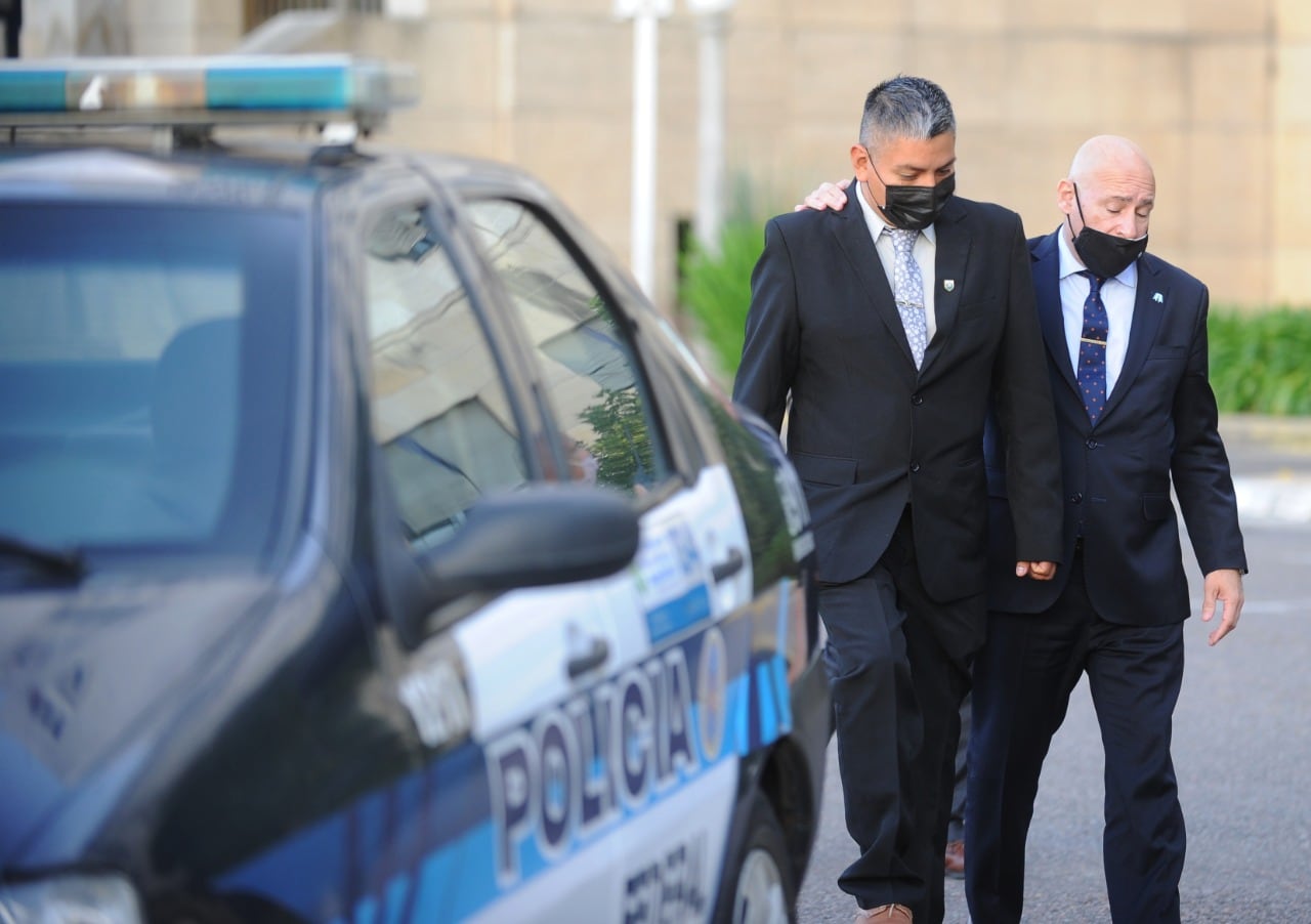 Luis Chocobar en los tribunales de Comodoro Py el 25 de mayo de 2021, tras ser condenado a dos años de prisión en suspenso y cinco años de inhabilitación para ejercer como funcionario público. Foto: Gentileza / Clarín