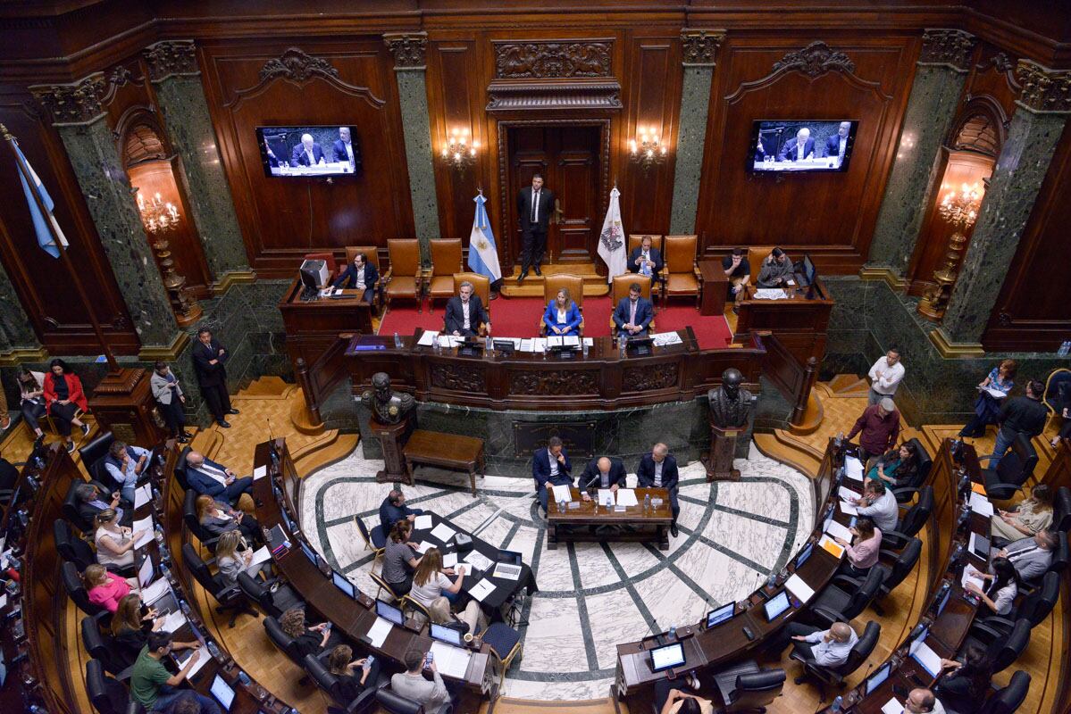 El Jefe de Gabinete del Gobierno de la Ciudad Néstor Grindetti presentó su segundo informe de gestión del año en la Legislatura. Foto: X / @LegisCABA