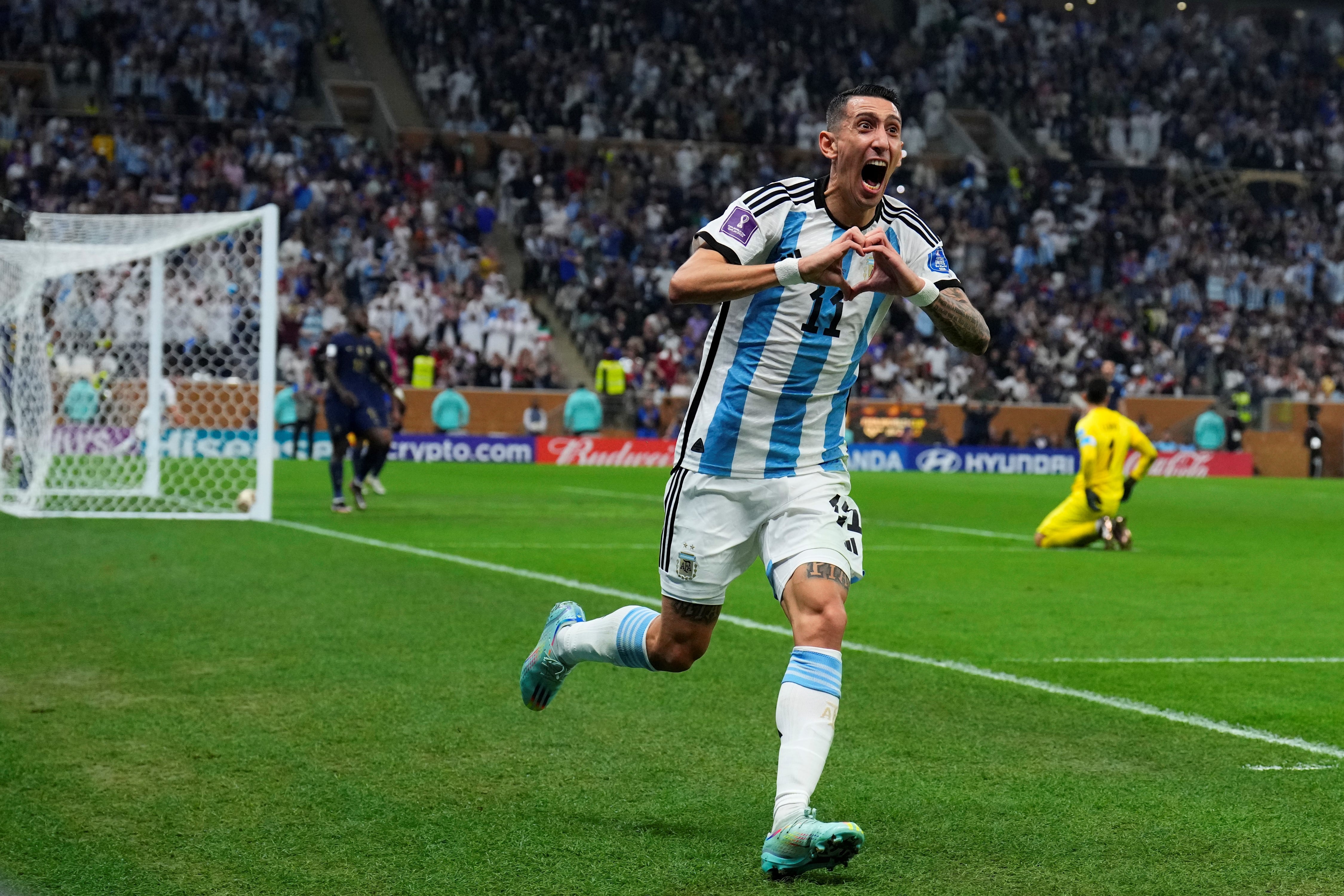 Di María volvió a marcar en una final, esta vez ante Francia por la Copa del Mundo. (AP)