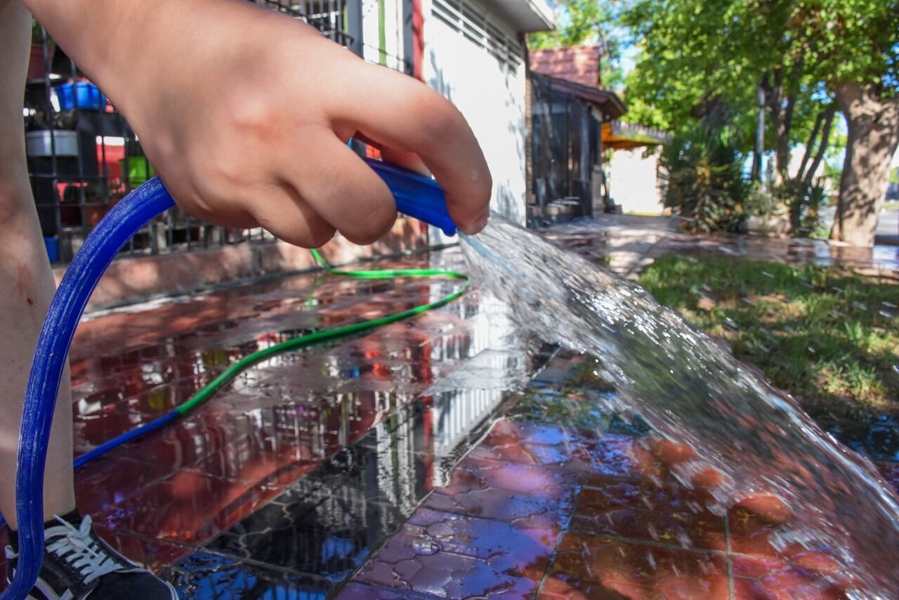 El agua podría experimentar un aumento del 209% durante abril

Foto: Mariana Villa / Los Andes