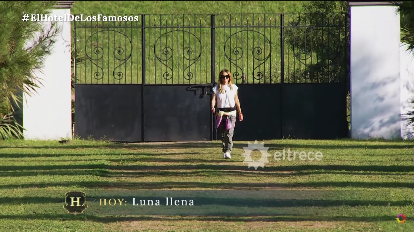 Silvina Luna sorprendió a sus compañeros llegando al hotel.