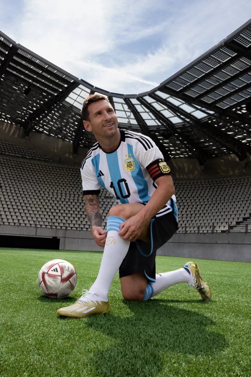 Messi y Al Hilm, la pelota de la semifinal y final.