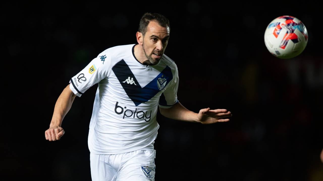 Diego Godín se incorporó a Vélez Sarsfield para disputar la Liga Profesional 2022 y el domingo pondrá punto final a su carrera. / archivo