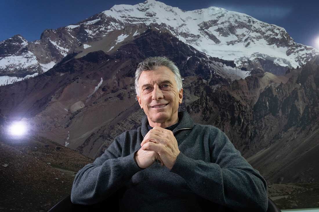 El expresidente Mauricio Macri llegó a la provincia de Mendoza para presentar su libro Primer Tiempo