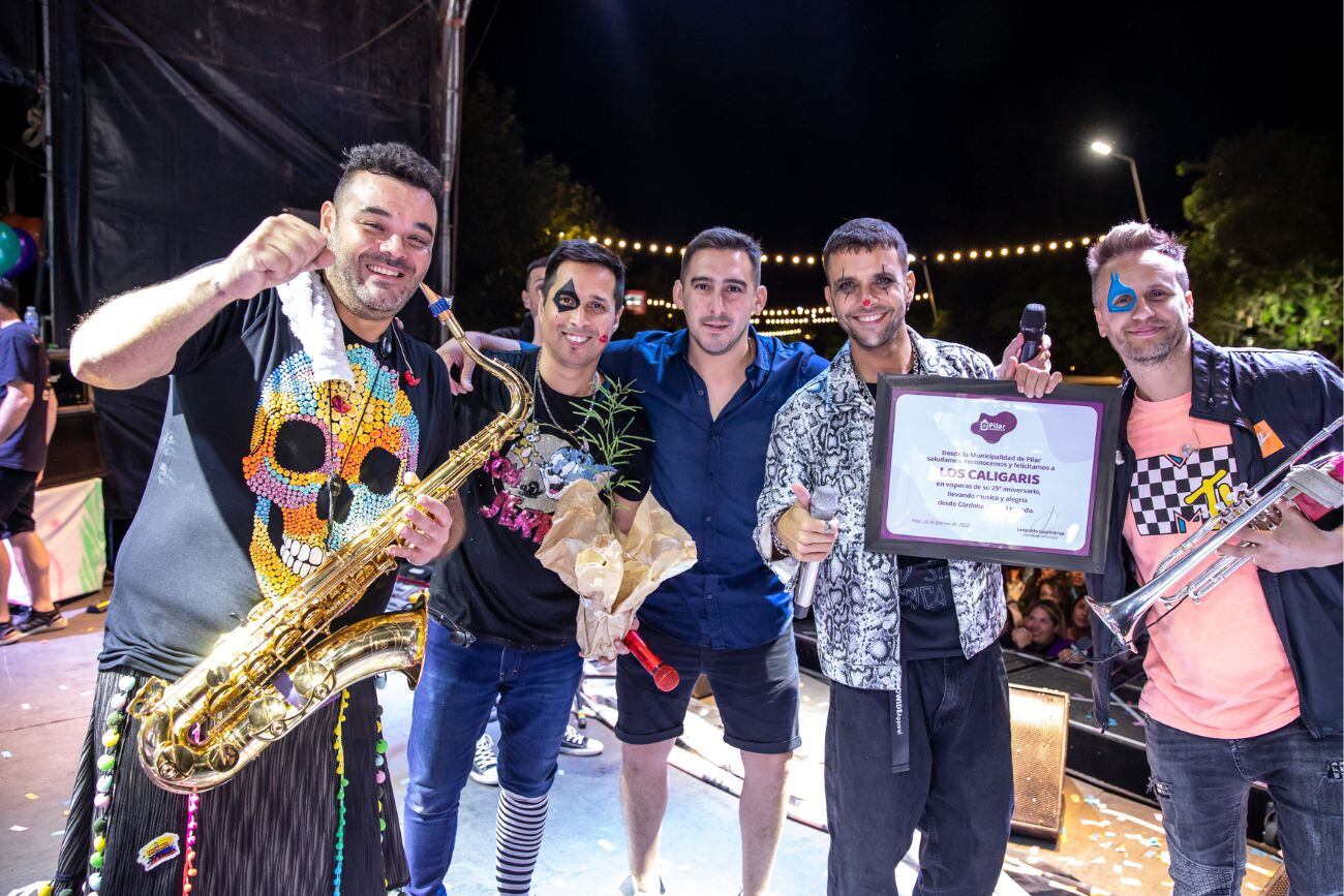 Los Caligaris participaron en varios festivales a la vez que estaban preparando su nuevo trabajo