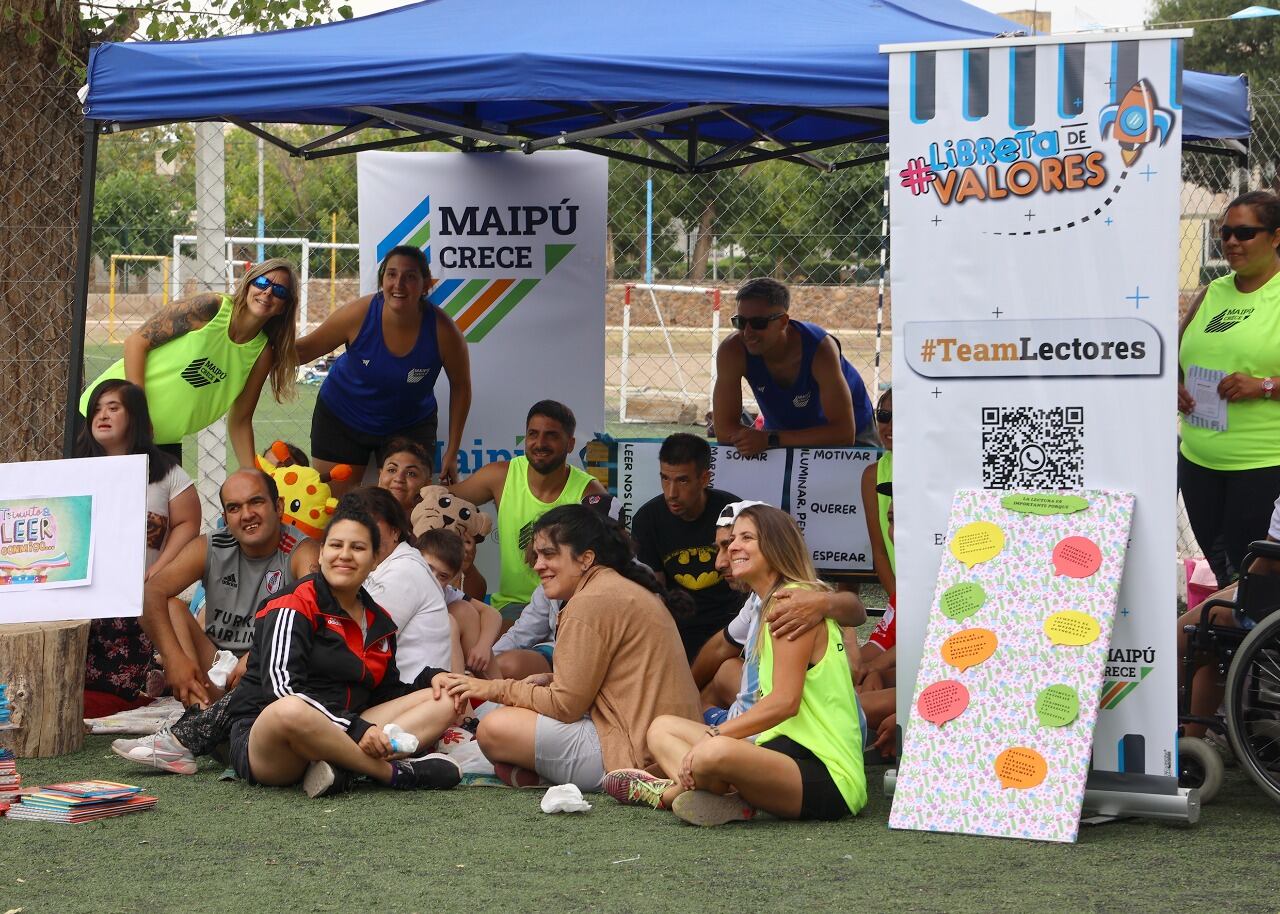 Stevanato presentó “Libreta de Valores” en las escuelas de verano del departamento. Foto: Prensa Maipú