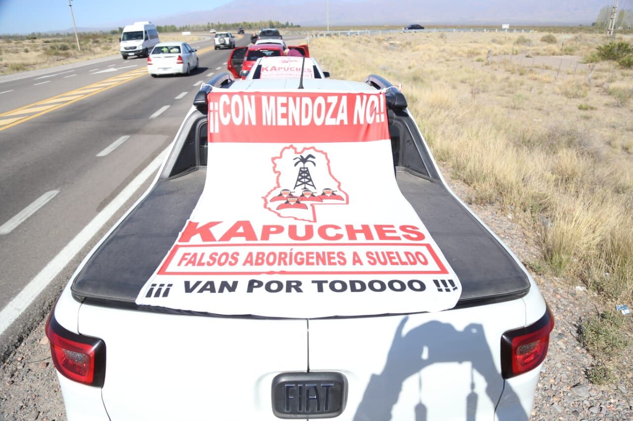 Se realizó la caravana a Malargüe para pedir que el Gobierno Nacional de marcha atrás con el reconocimiento de tierras a supuestos mapuches.