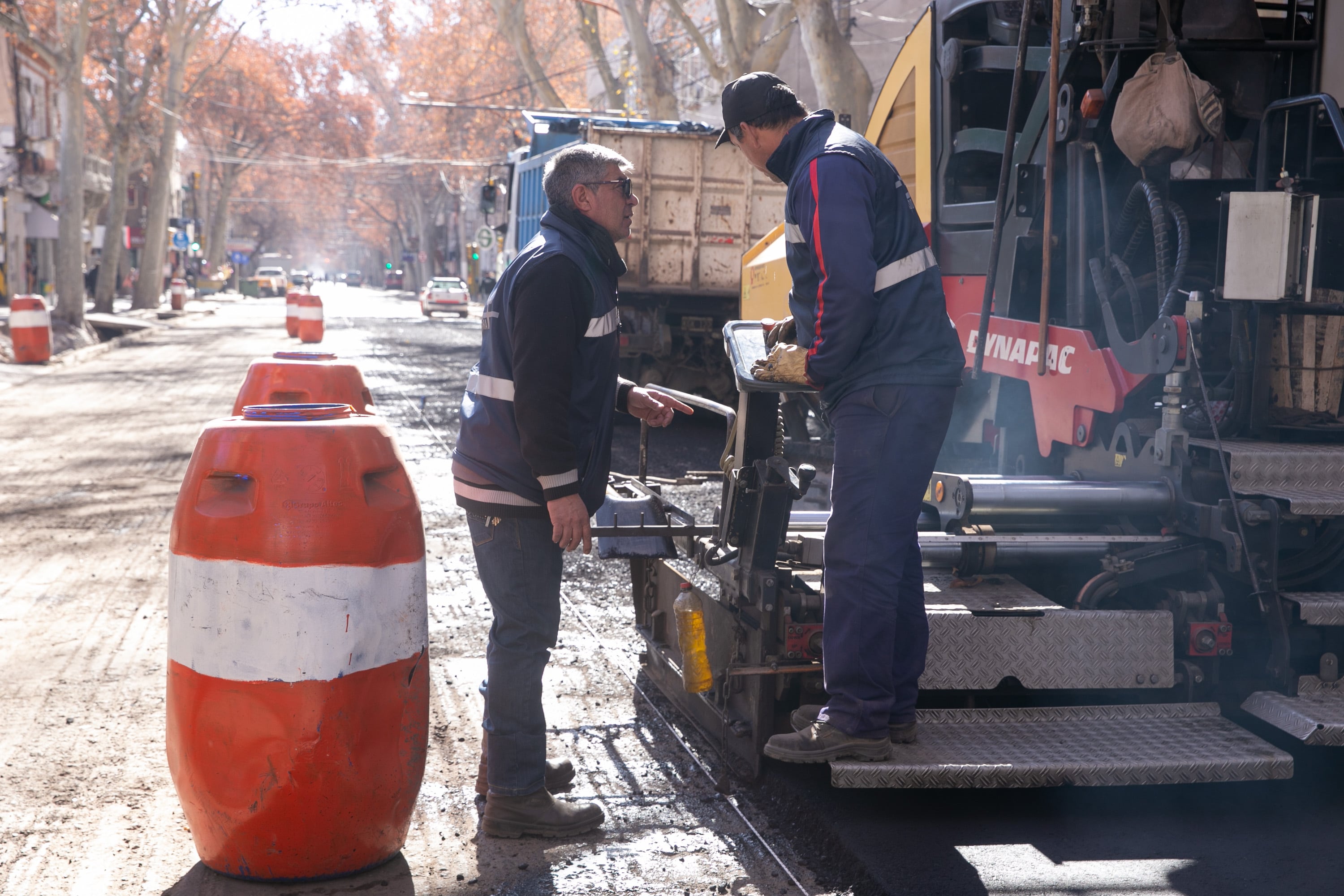 Obras: Asfaltado de calle España entre Las Heras y Necochea