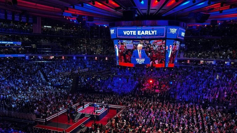 Ante más de 20.000 personas, Donald Trump cerró su campaña presidencial. Foto: Gentileza.