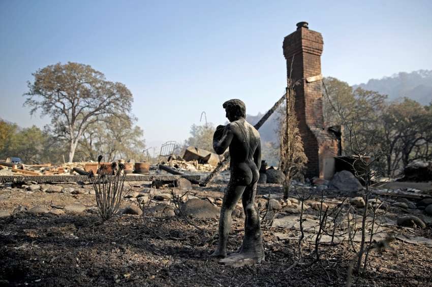 
Una casa terminó totalmente destruida las llamas en California | AP
   