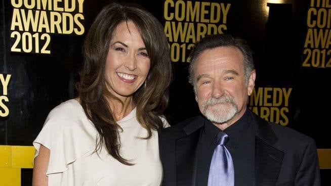 Robin Williams y su esposa. 