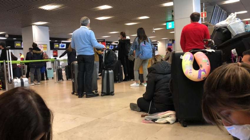 
Hay más de 50 argentinos varados en el aeropuerto de Barajas (Madrid). | Gentileza Patricia Barranco
   