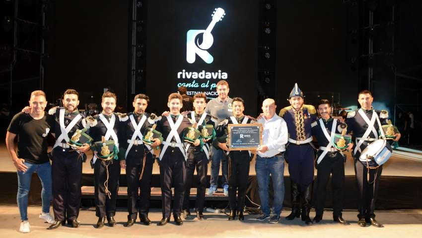 
El balet Picahueso hizo un homenaje al Ejército Libertador | Rivadavia Canta al País
   