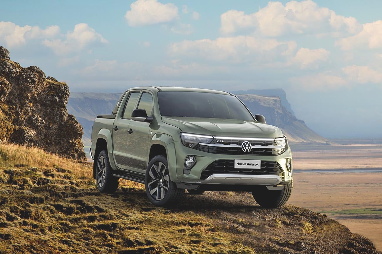 La Volkswagen Amarok Trendline, con el motor diésel 2.0 litros  con 140 CV, caja manual de seis marchas y tracción trasera, es la más costosa de este grupo: $ 40.165.700.