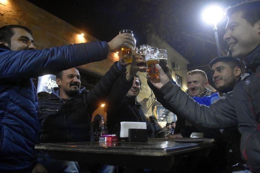 
Noche para compartir entre amigos. | Los Andes
   