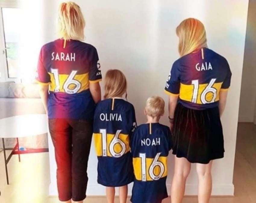 
    Sarah, la actual pareja de Daniele, y sus tres hijos Olivia, Noah y Gaia (de su relación con Pisnoli).
   