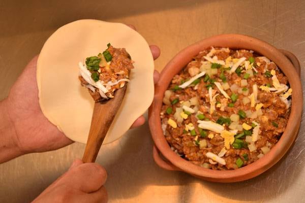 Jugosas y tentadoras: empanadas salteñas