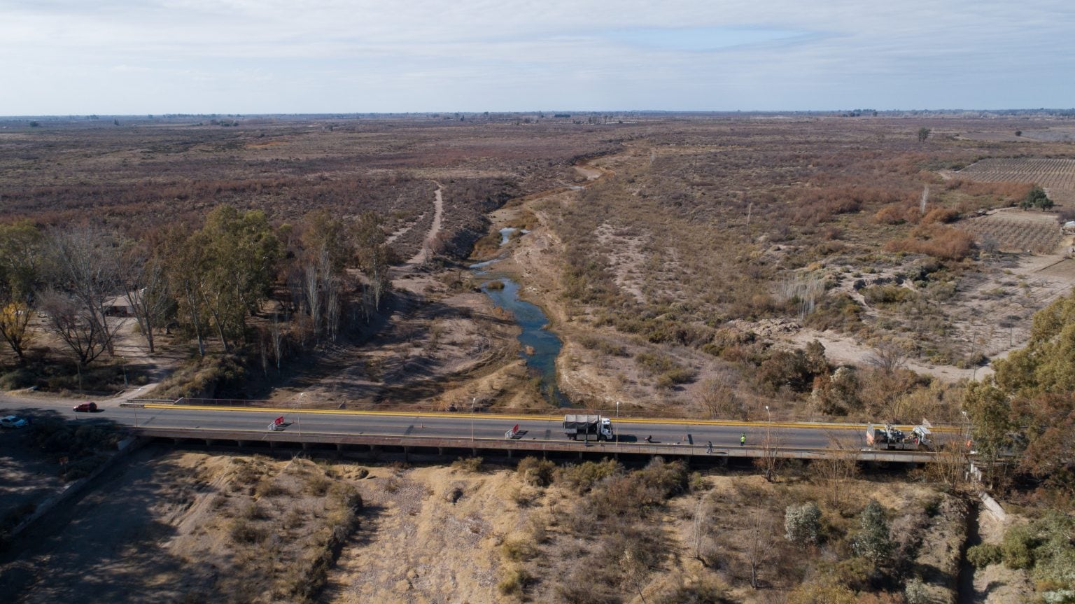 El Gobierno provincial comenzó la reparación de 20 puentes ubicados en 11 departamentos. Foto: DPV Mendoza