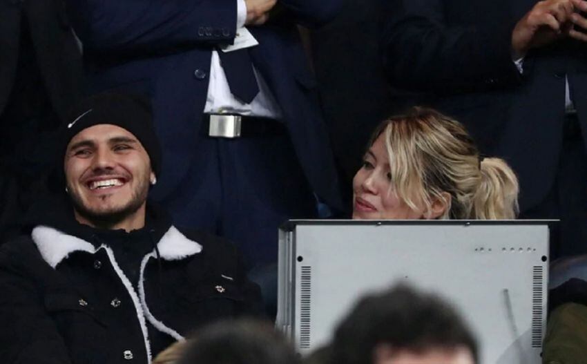 
    Icardi y Wanda, en el palco del Bernabéu
   