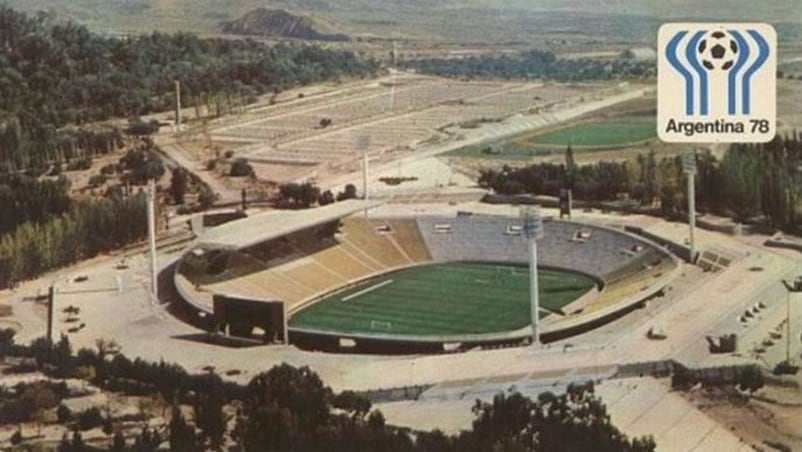 Mundial Sub20 en Argentina: en 2001, las entradas de los partidos en Mendoza decían “Estadio Islas Malvinas”. Foto: Archivo.