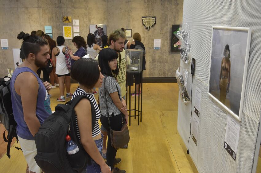 
Fundacional. Esta exposición constituye una genealogía del arte hecho por mujeres mendocinas. | Diego Parés / Los Andes
   