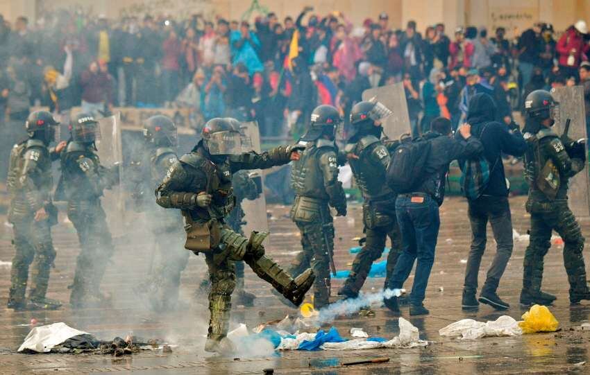 
    El paro nacional contra las politicas de Duque terminó en protestas violentas y represiones. - AFP
   