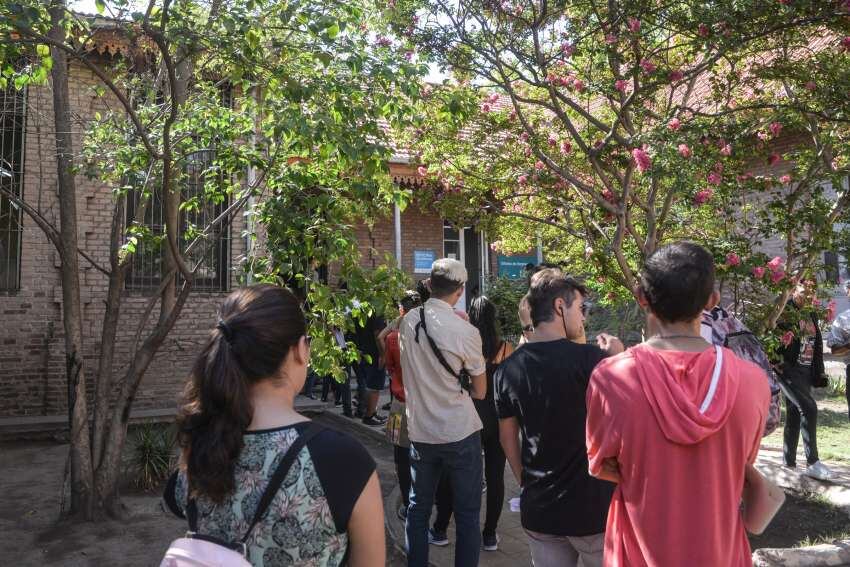 
Más de 150 personas se presentaron a las entrevistas para puestos de trabajo que ofreció la Ciudad de Mendoza | Gentileza
   