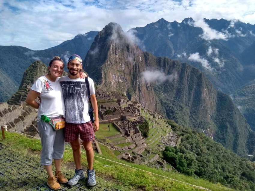 
Alberto Piazza y su novia, dos mendocinos varados en Perú.  | Gentileza
   