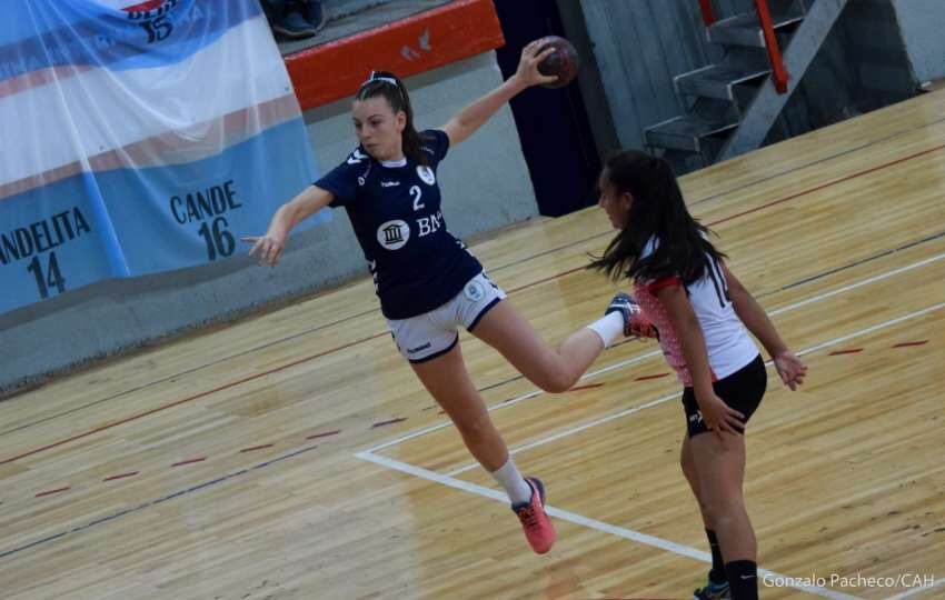 
Sofía Rivadeneira una de las grandes figuras del seleccionado nacional que, logró la medalla de bronce. 
