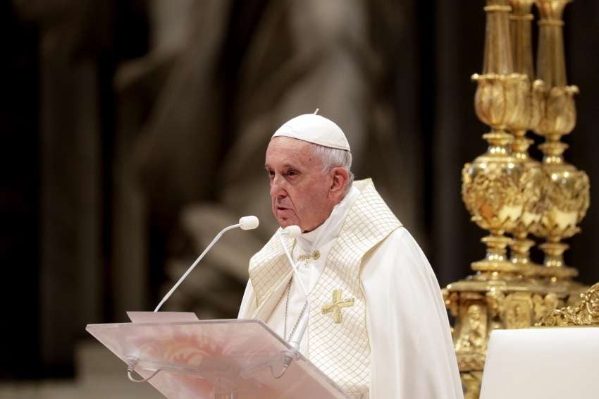 
El Papa. Francisco recibió críticas, pero también muestras de apoyo por el Sínodo. | AP
   