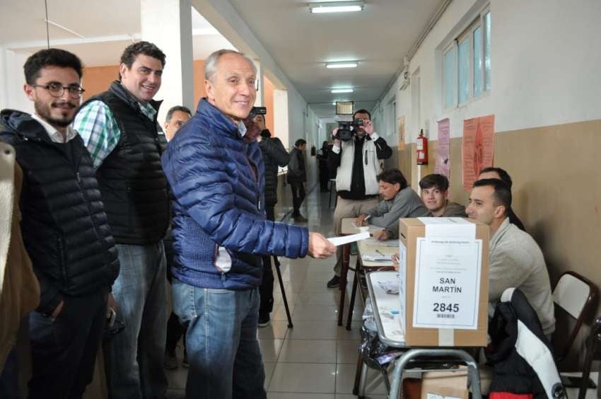 
Votó el candidato por Cambia Mendoza en San Martín, Raúl Rufeil. | Gentileza
   