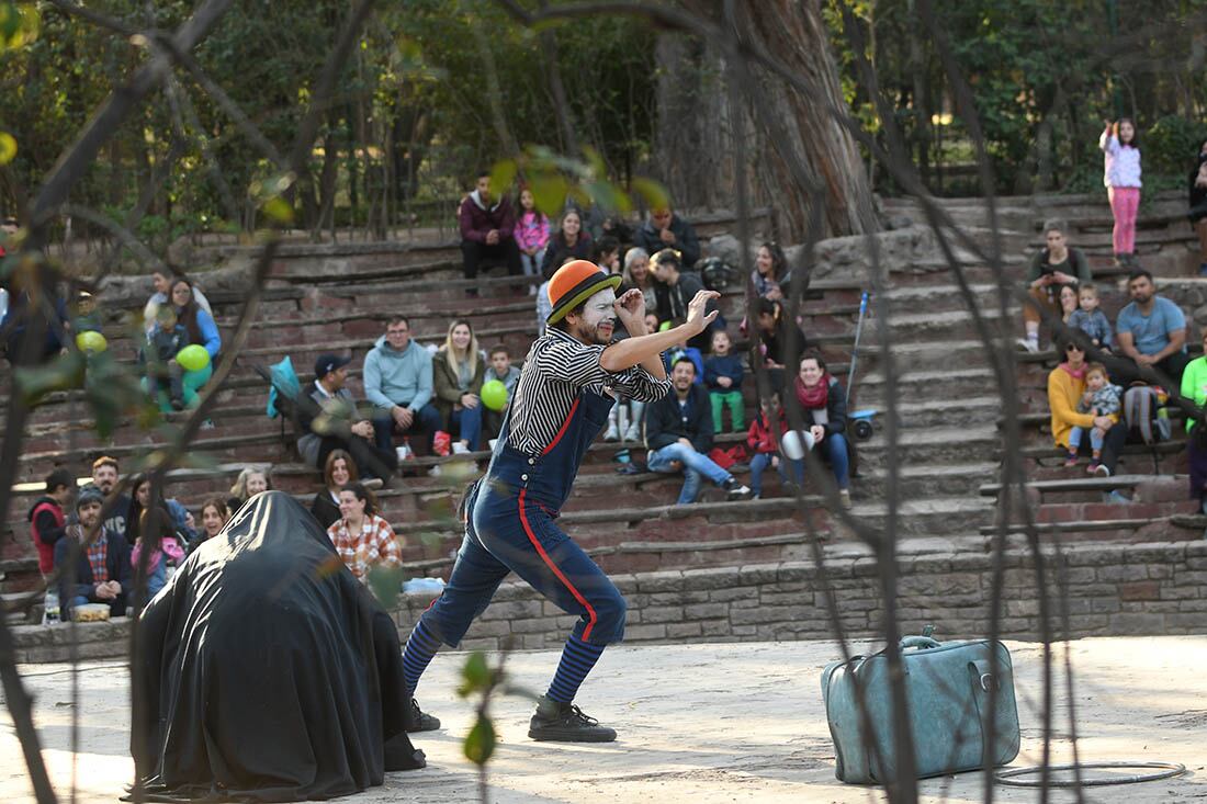 Arriba el Pulgarcito, el ciclo que reflota y mantiene vivo al histórico teatro. Foto: Marcelo Rolland / Los Andes