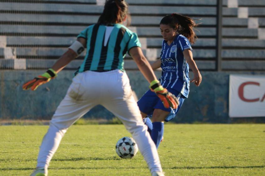 
    Verónica Cabrera, una de las figuras del triunfo de Godoy Cruz A sobre Gimnasia./Gentileza Prensa Godoy Cruz
   