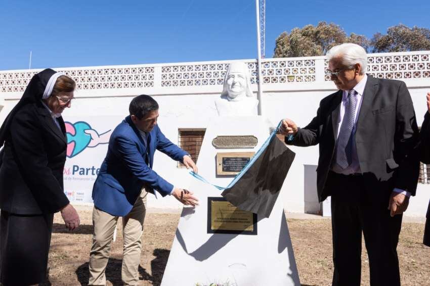 
    Inauguración Centro Municipal de Reinserción Social para Personas con Adicciones - Colonia Rusa, San Pedro del Atuel.
   