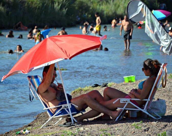 
A pleno sol. Costanera Alvear se inauguró el verano pasado. | Gentileza
   