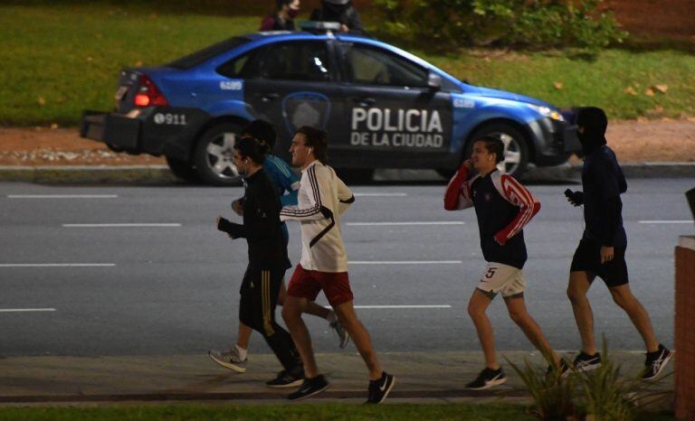 Evalúan fase 1 en CABA y conurbano los fines de semana (Foto: Clarín)