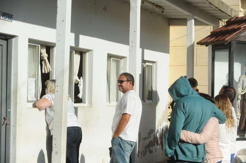 
Los familares de los detenidos estuvieron esta tarde en el penal de Dolores | Clarín
   