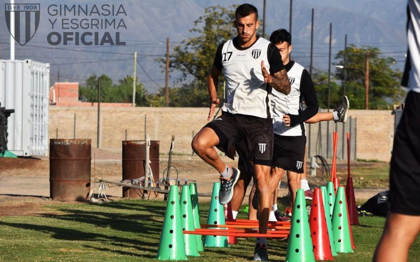 
Seriedad. Pablo Cortizo, el capitán, es garantía de lucha y quite en el mediocampo mensana. | Gentileza / Prensa Gimnasia
   