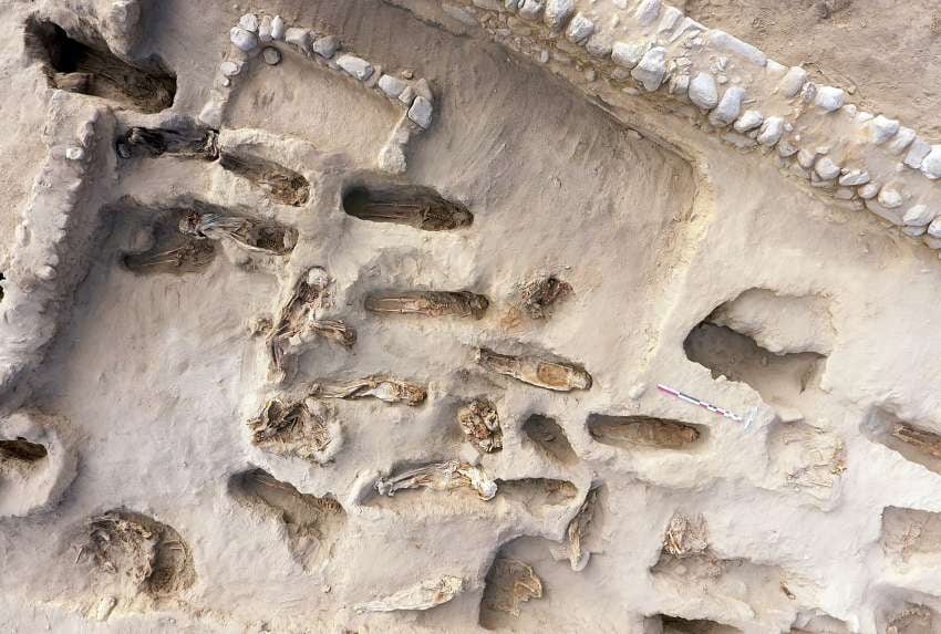 
El sitio de sacrificio masivo de niños fue descubierto en el sector Pampa La Cruz | AFP
   