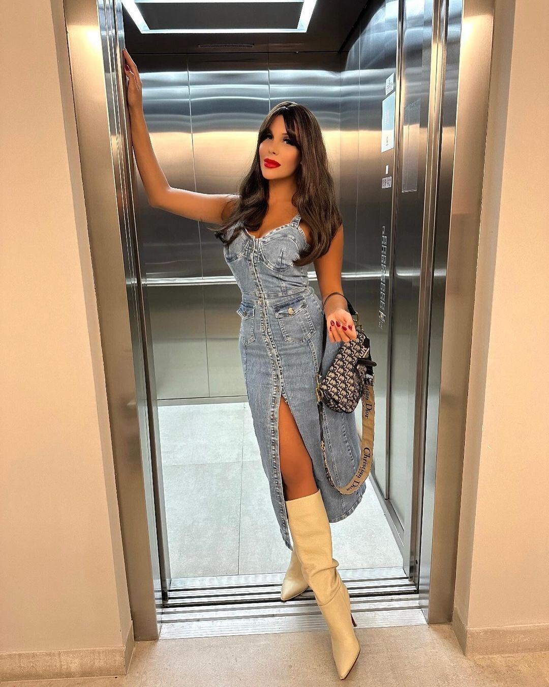 Charlotte Caniggia con sus mejores looks. / Instagram