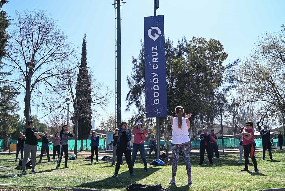 Más de 600 personas mayores disfrutan las actividades de verano que propone Godoy Cruz. Foto: Prensa Godoy Cruz